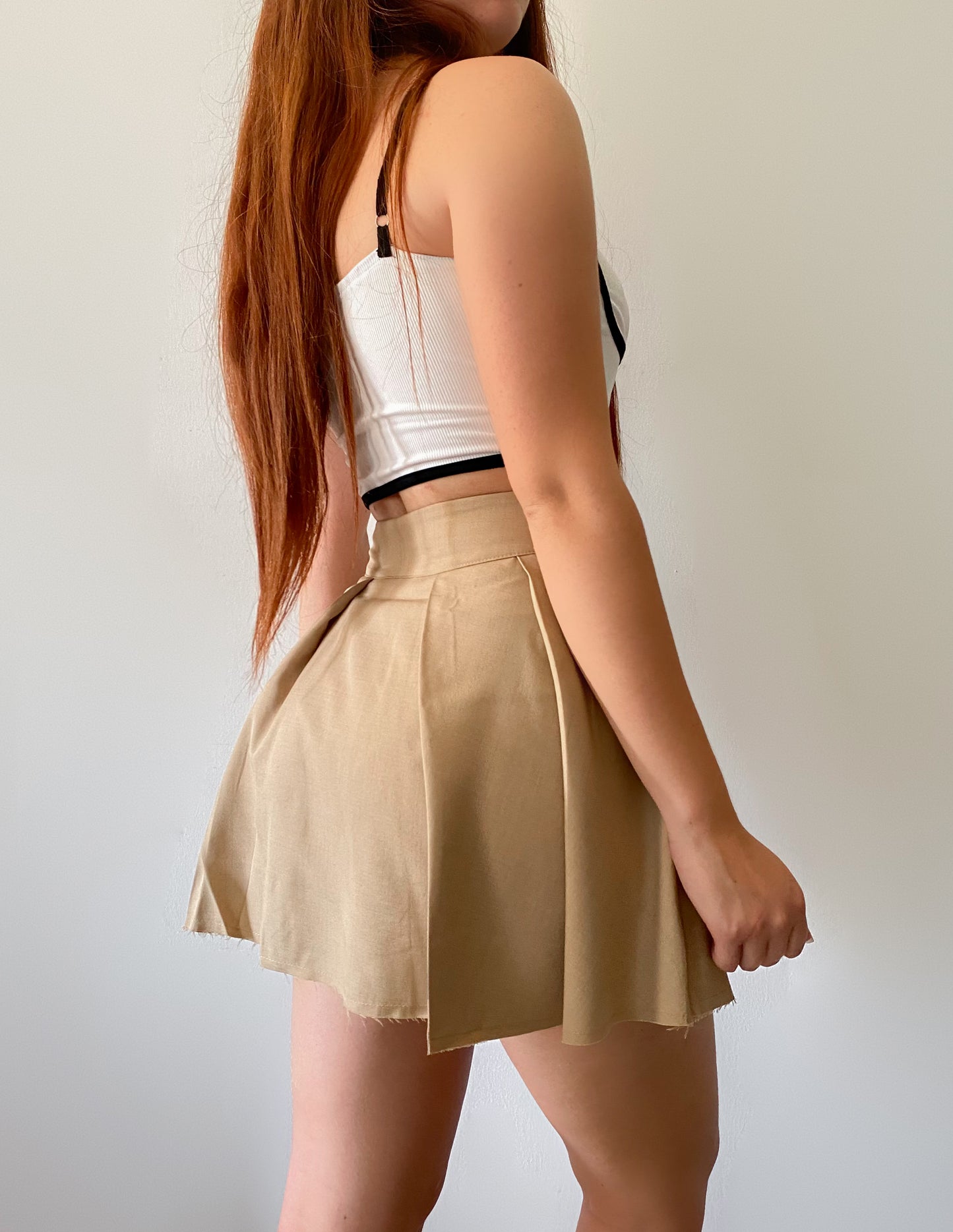 Falda short beige