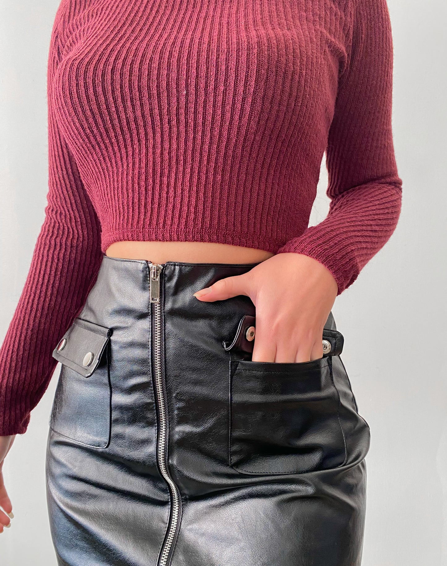 Falda cuero