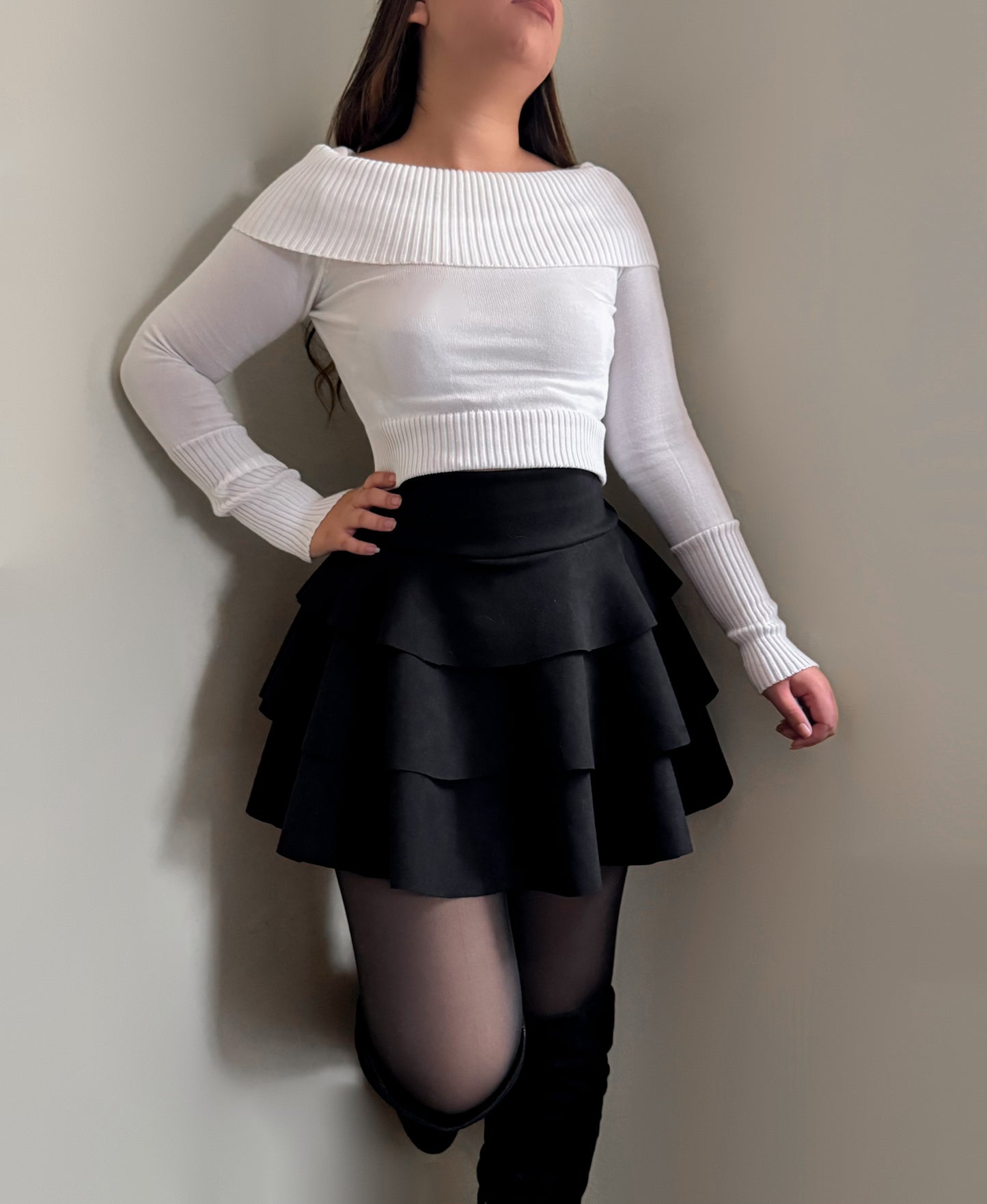Falda short gamuza negra