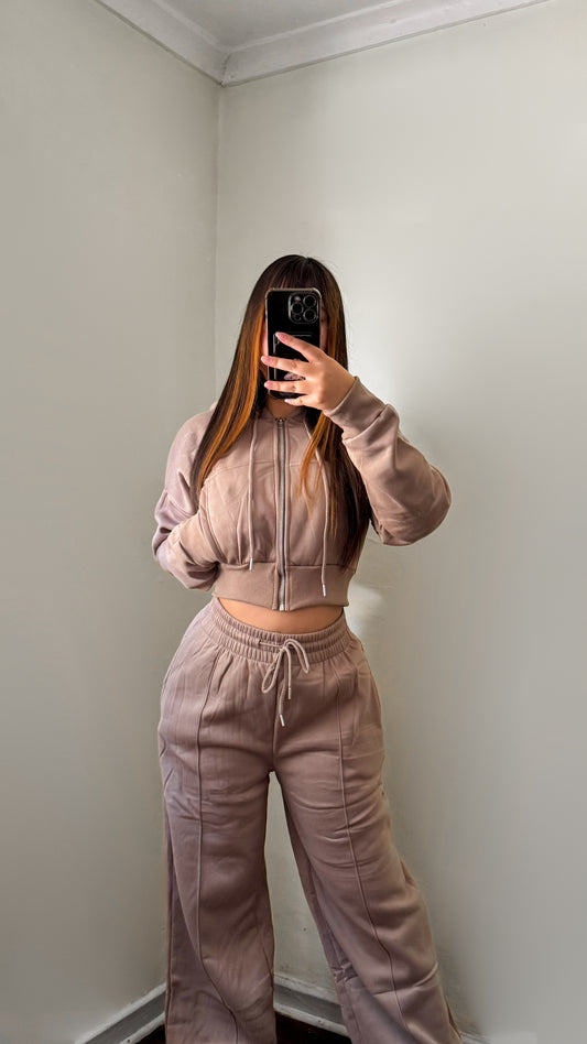 Conjunto buzo beige