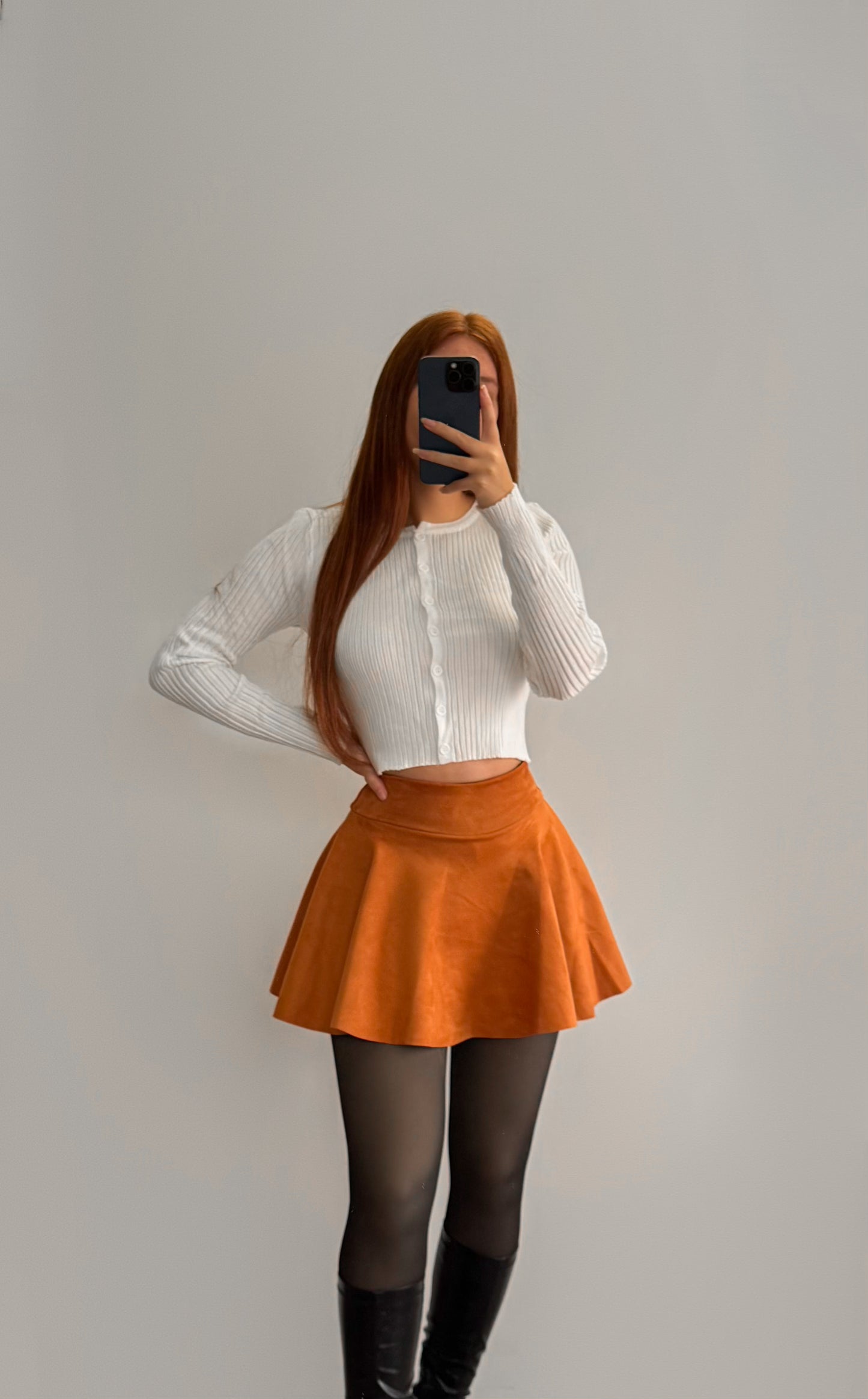 Falda short gamuza
